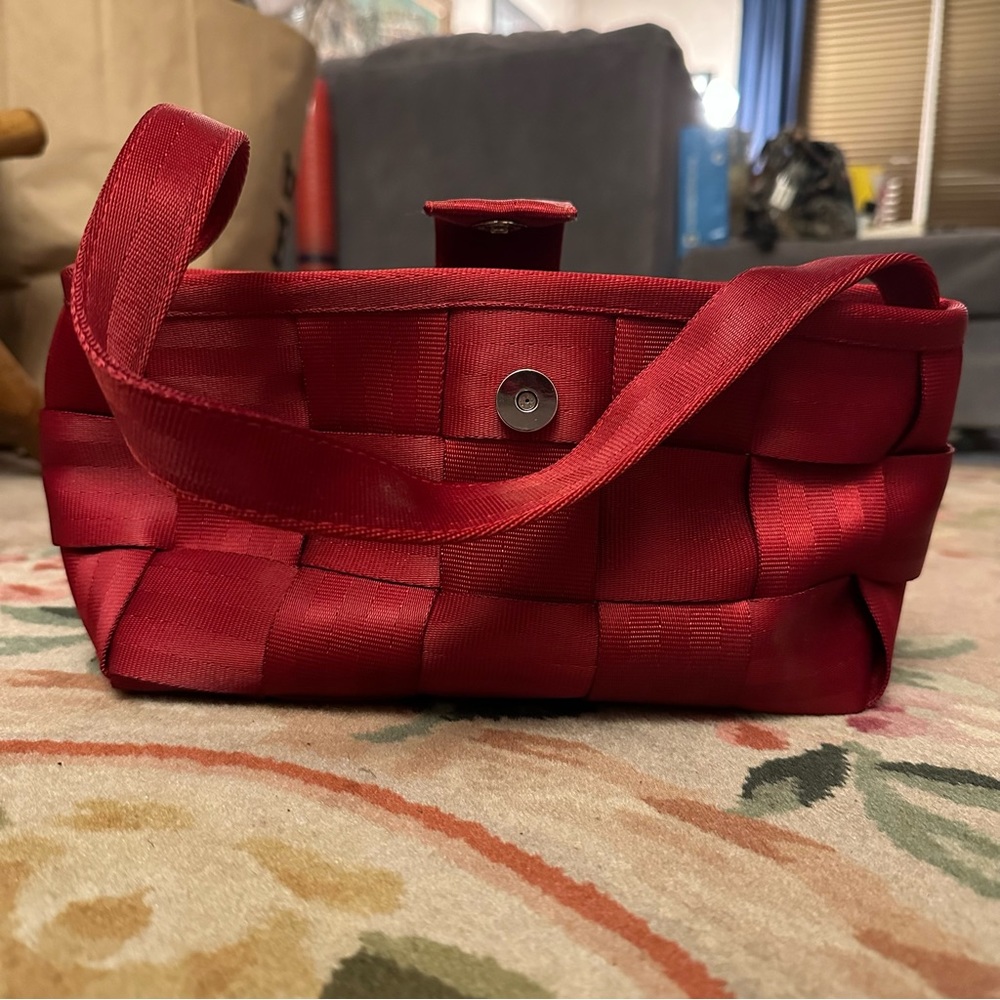 Red Harvey’s seatbelt shoulder bag
